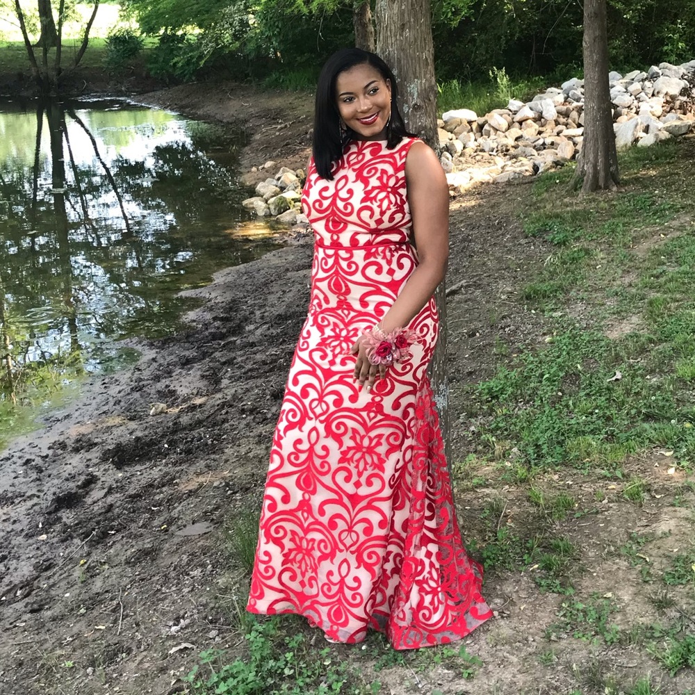 Red/beige prom dress